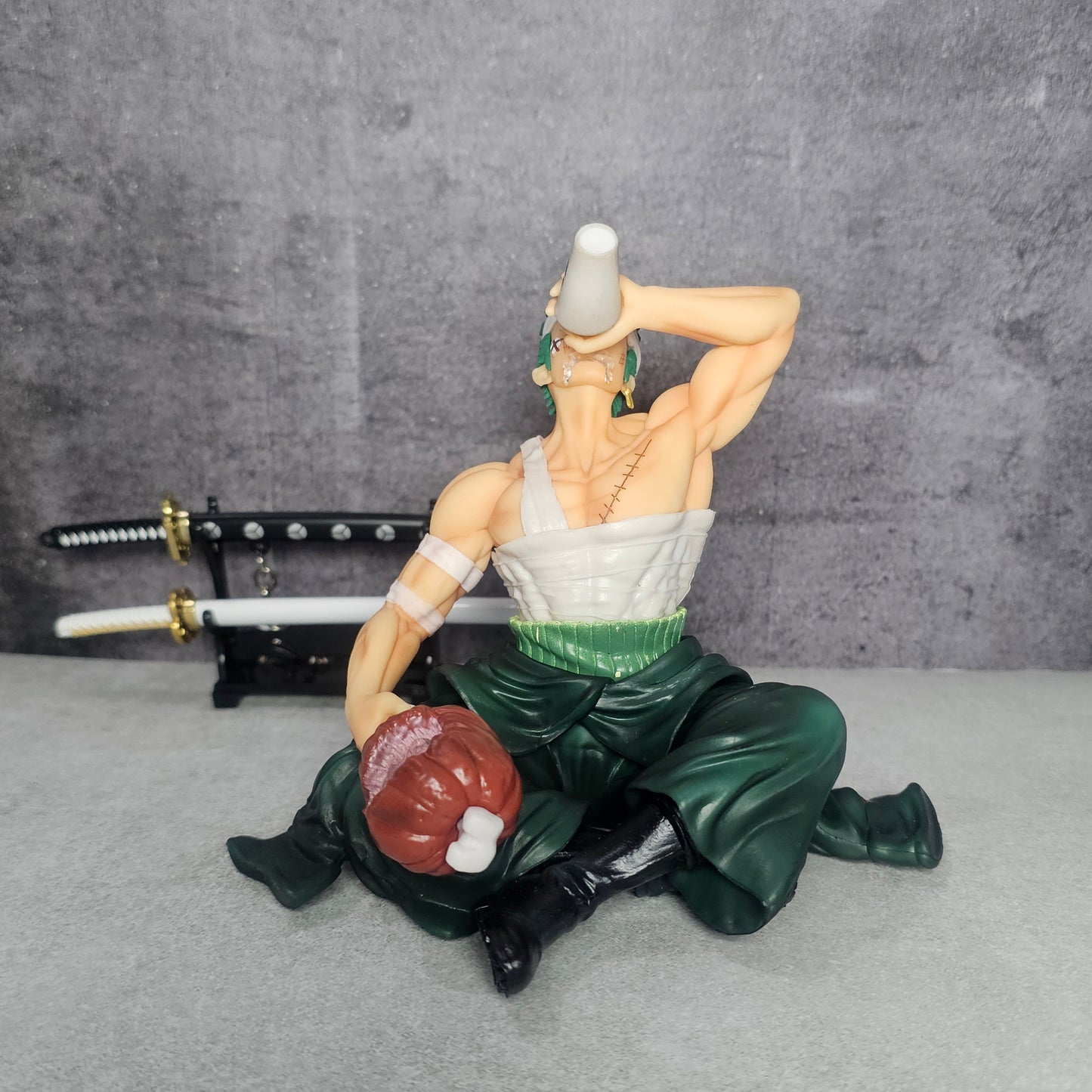 Swordmaster Drinking Pose Anime Figure (14 Cm)