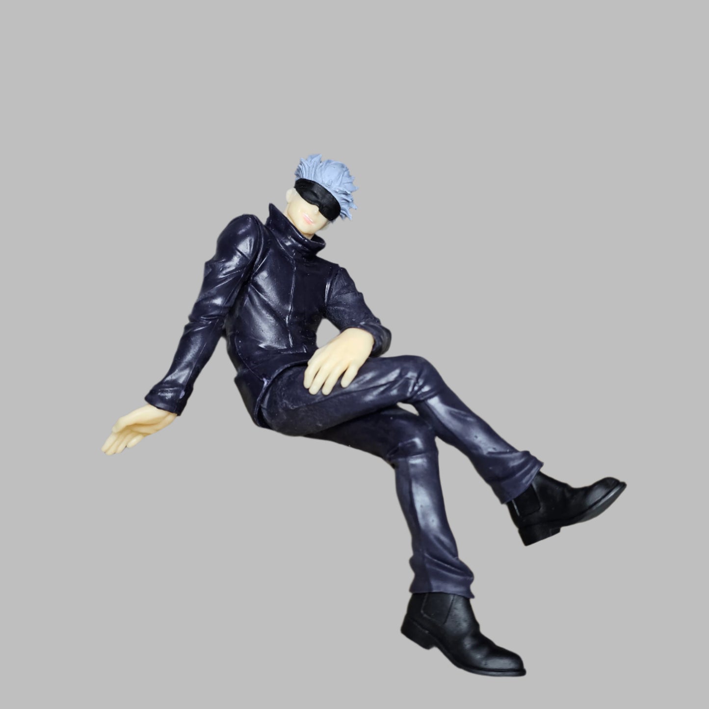 Sitting Sorcerer Anime Figure (16 Cm)