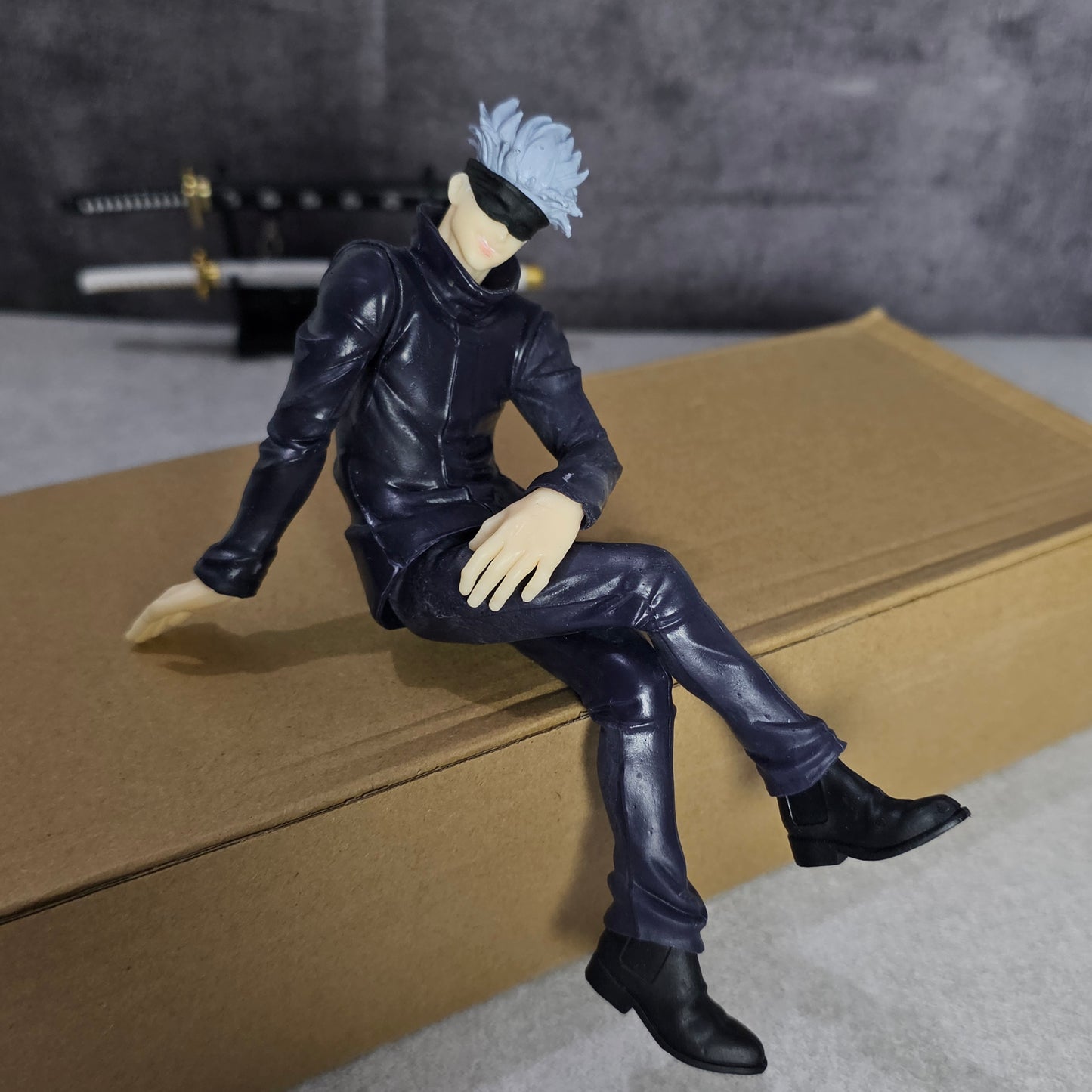 Sitting Sorcerer Anime Figure (16 Cm)