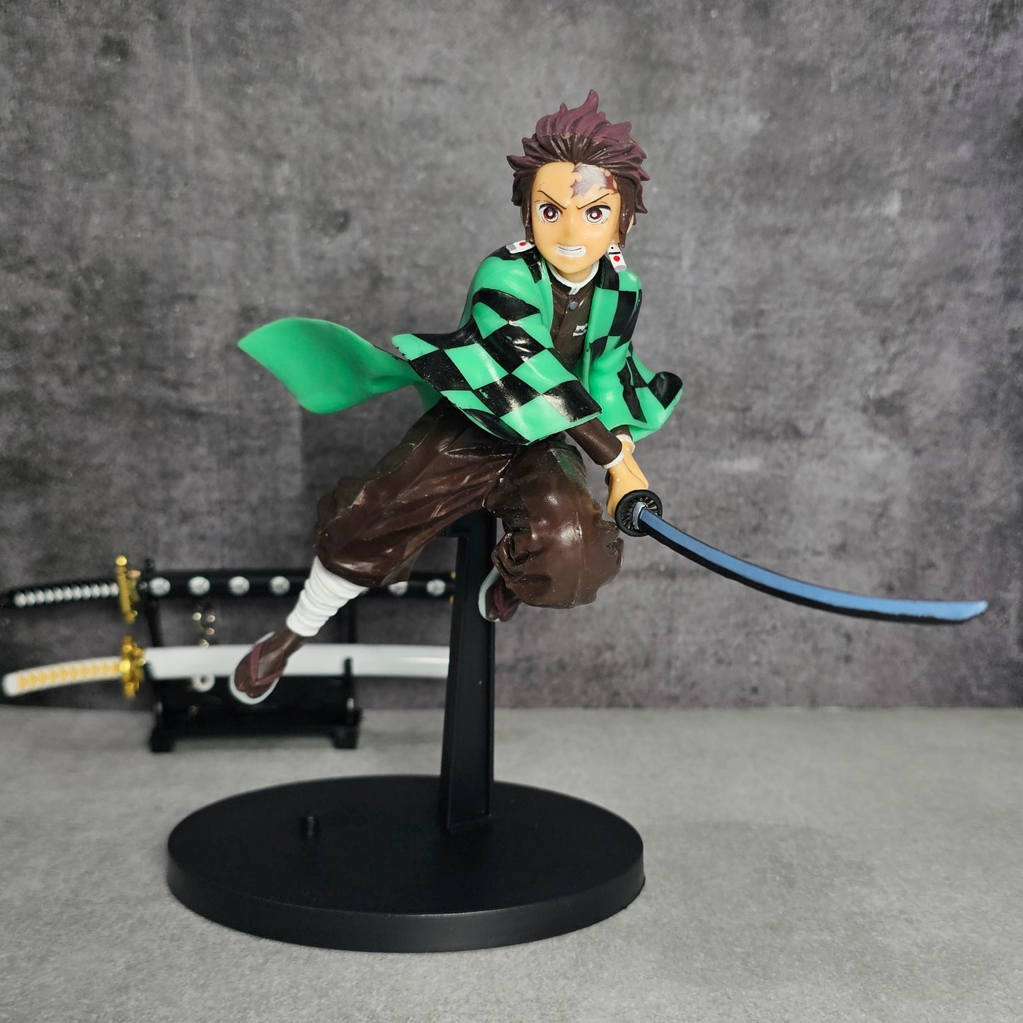 Demon Hunter Anime Figure (18 Cm)