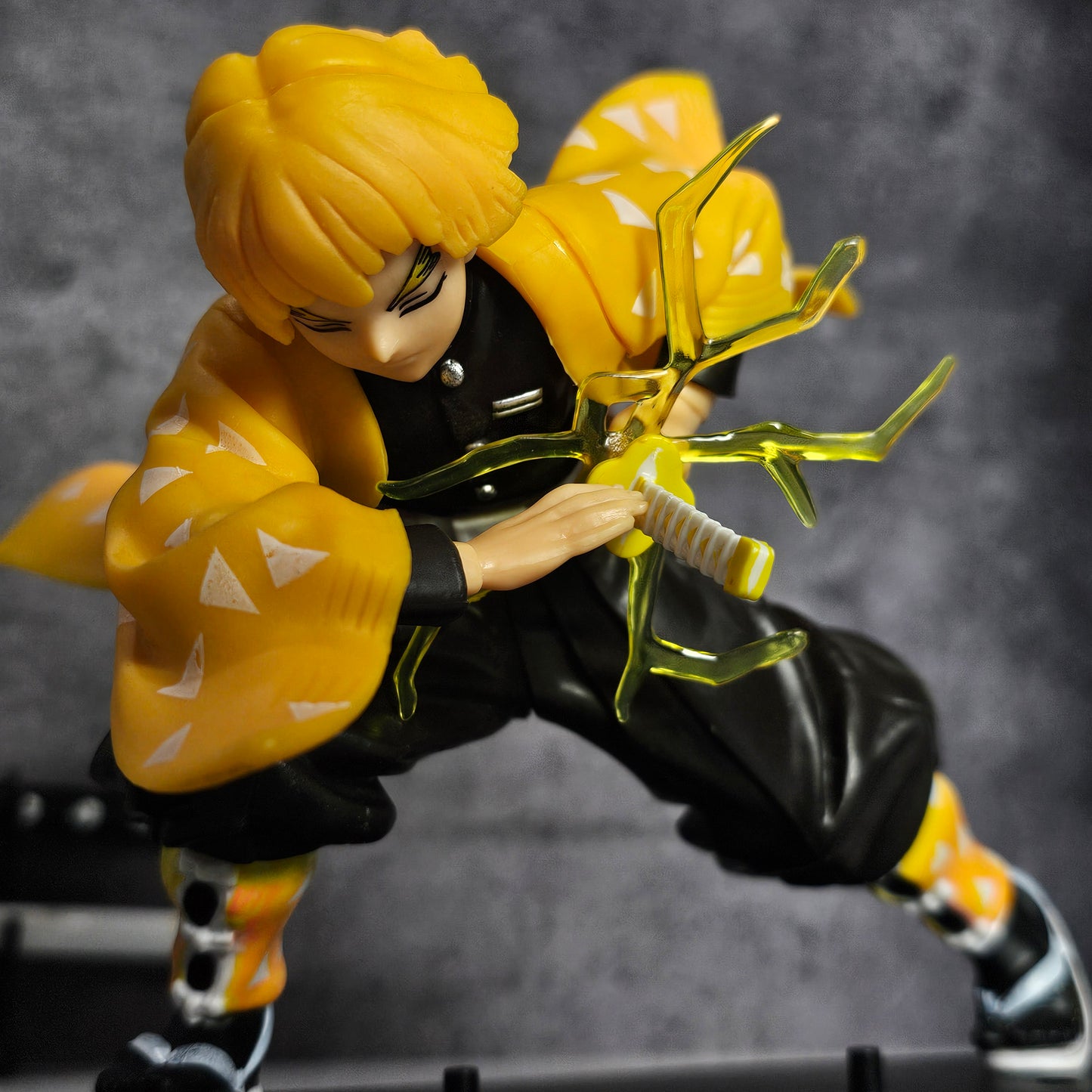 Thunder Swordsman Anime Figure (15 Cm)