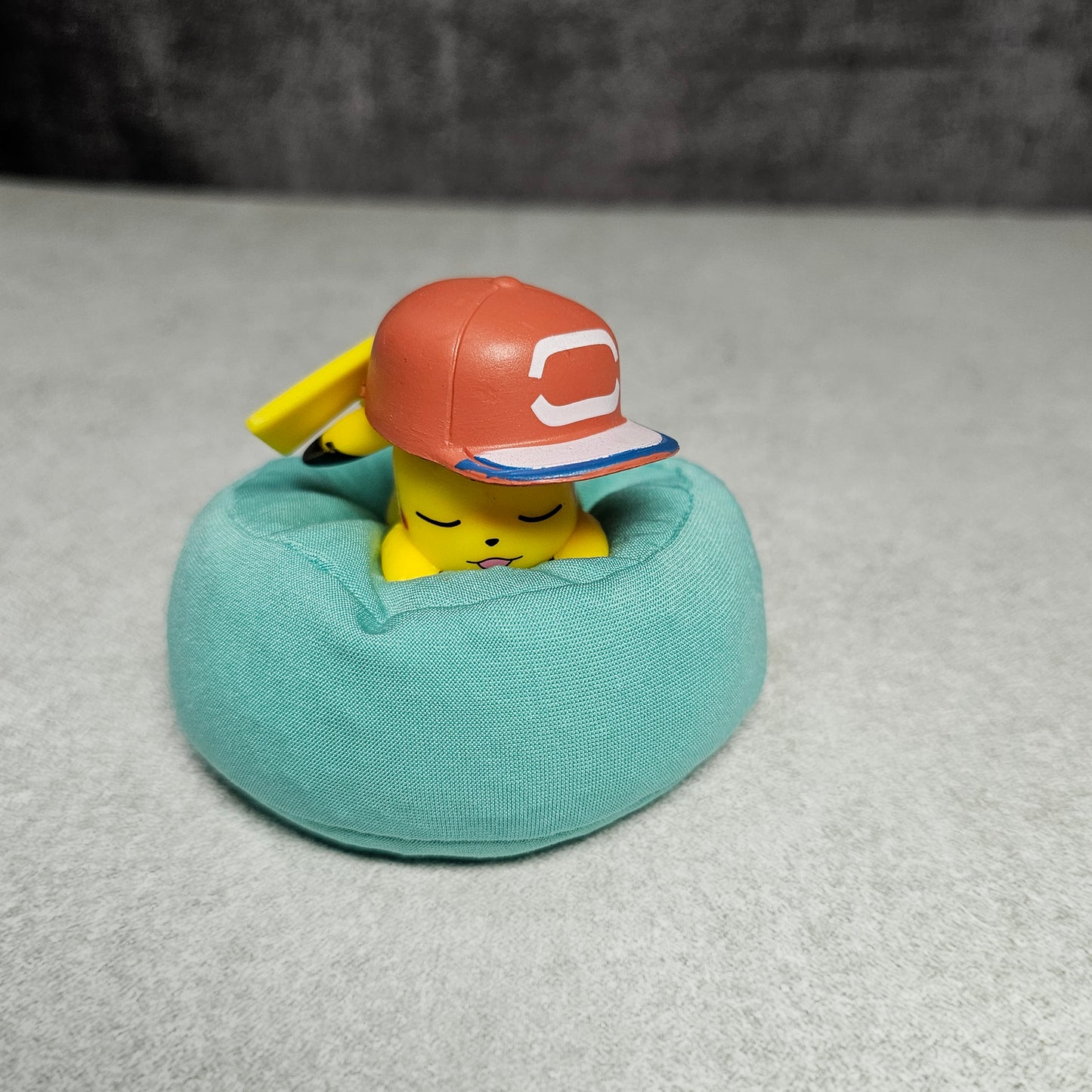 Sleeping mon with cushion