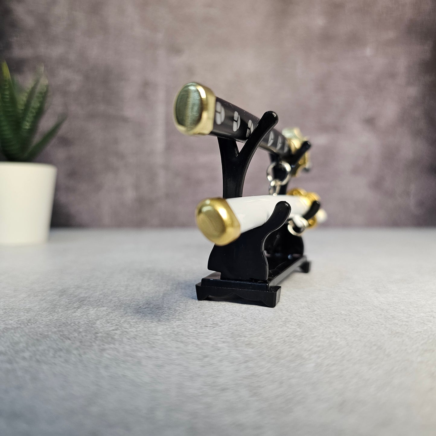 MIni Katana Stand
