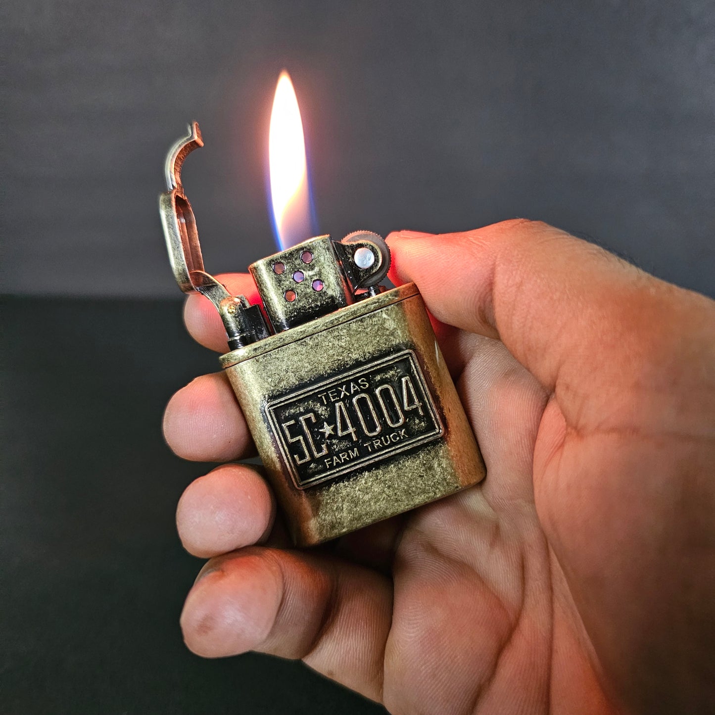 Classic Vintage Metal Lighter - Timeless Style for Every Generation