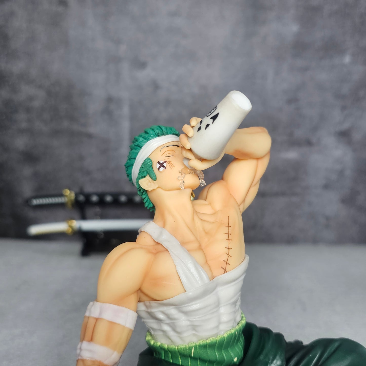 Sake Lover Anime Figure (14 Cm)