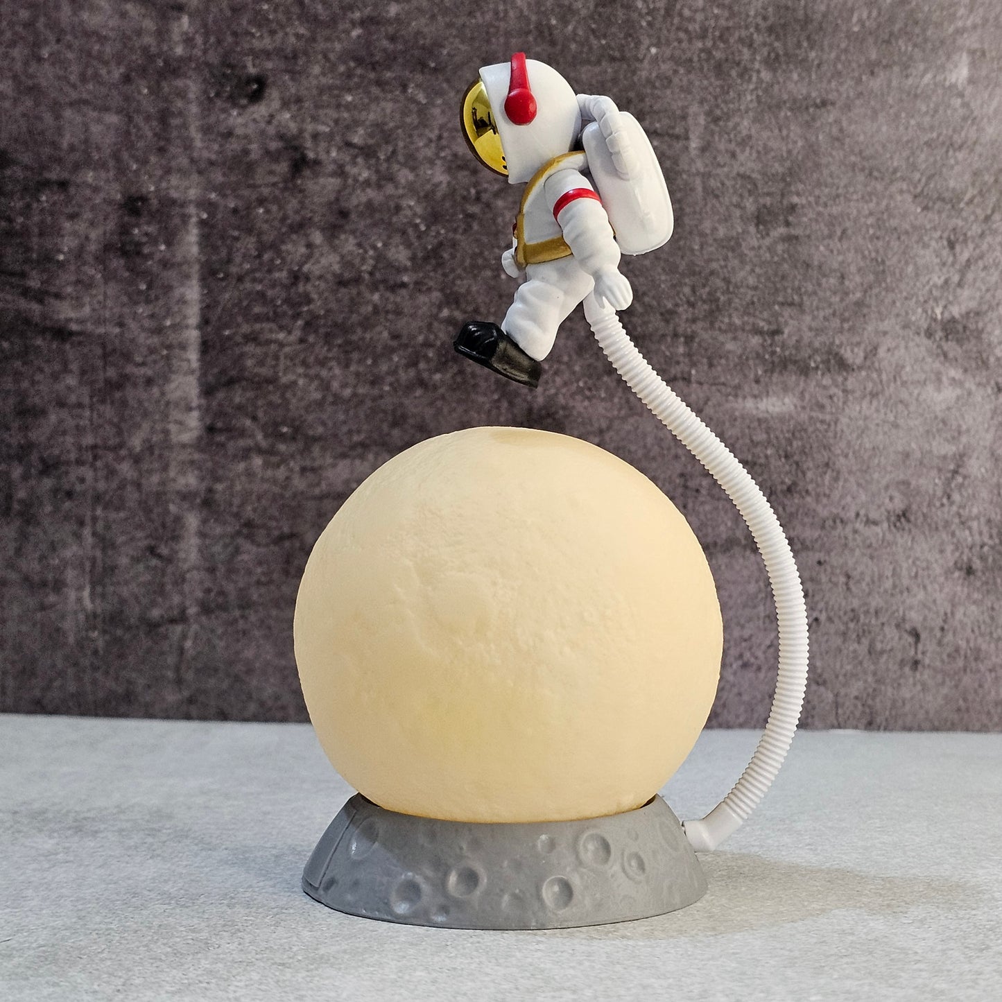 Astro Flying Moon Lamp