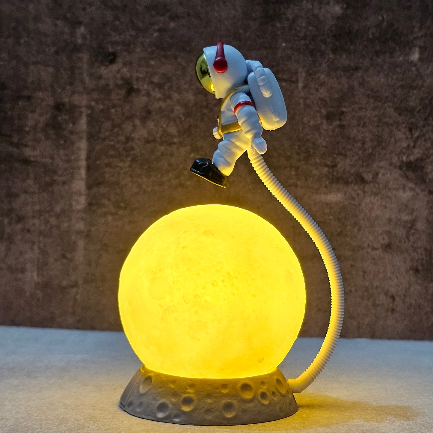 Astro Flying Moon Lamp