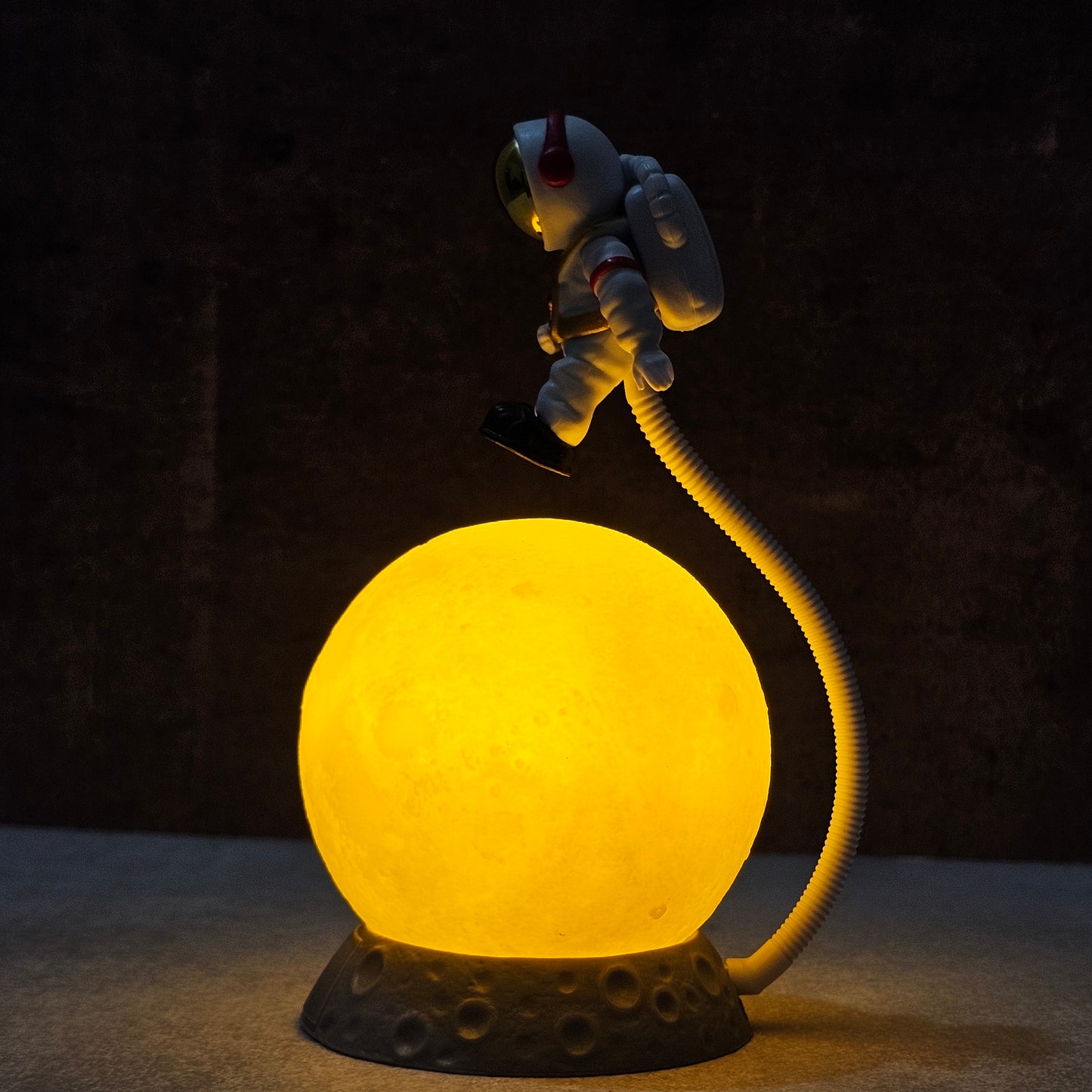 Astro Flying Moon Lamp