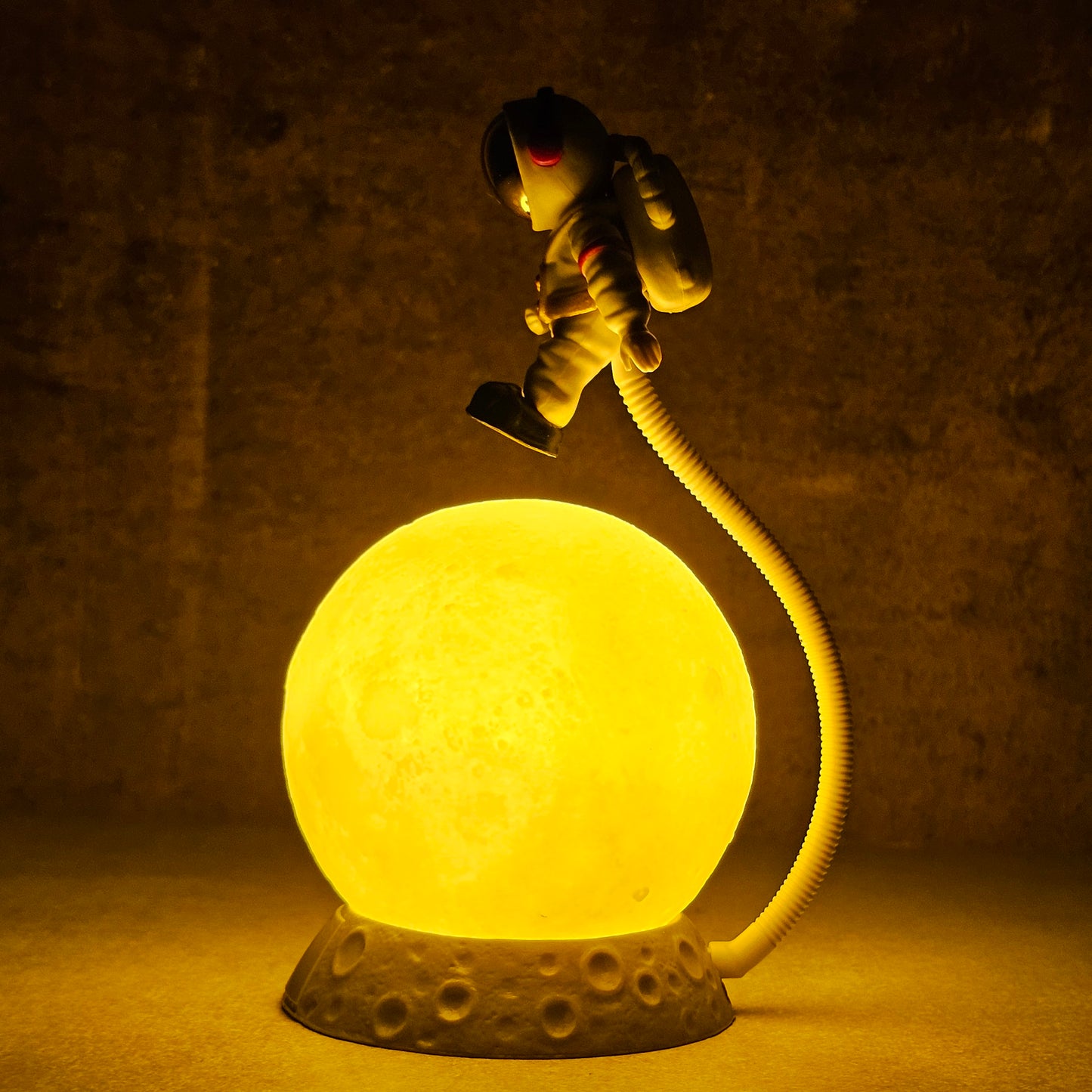 Astro Flying Moon Lamp