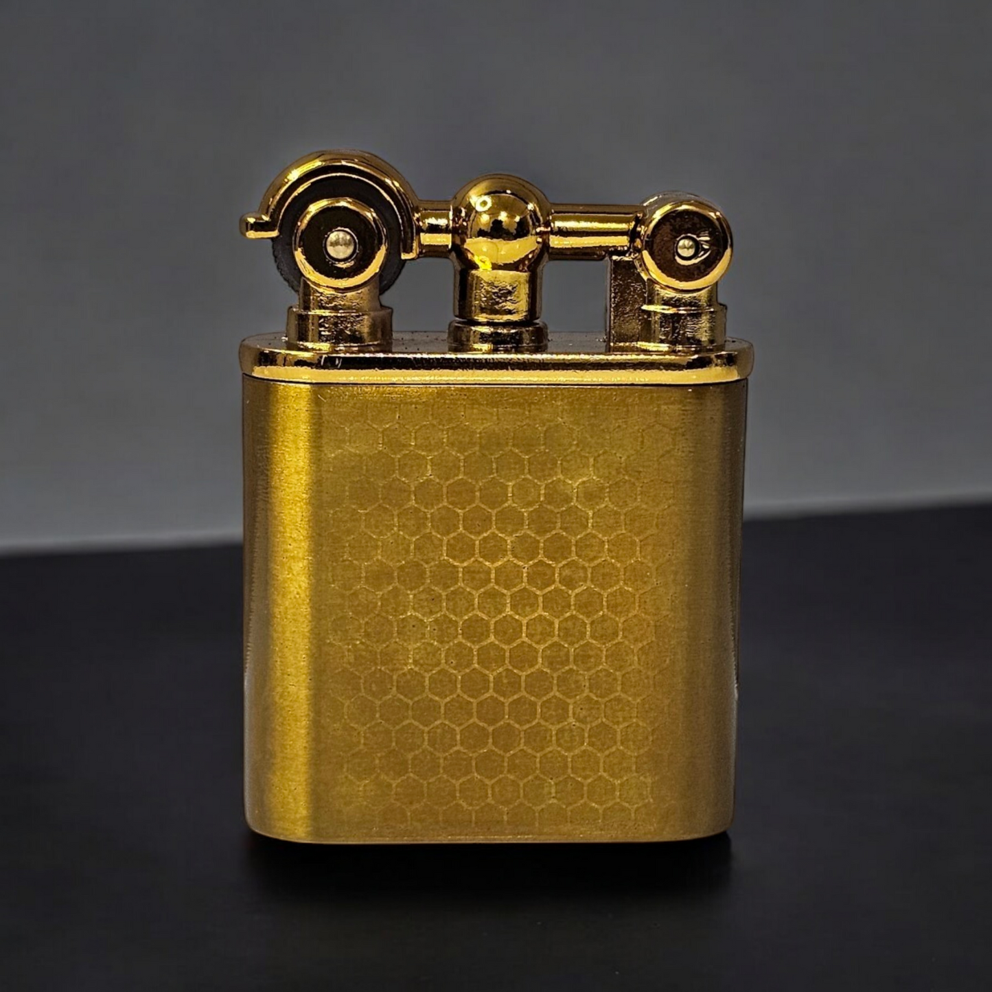 Classic Vintage Metal Lighter - Timeless Elegance and Durability