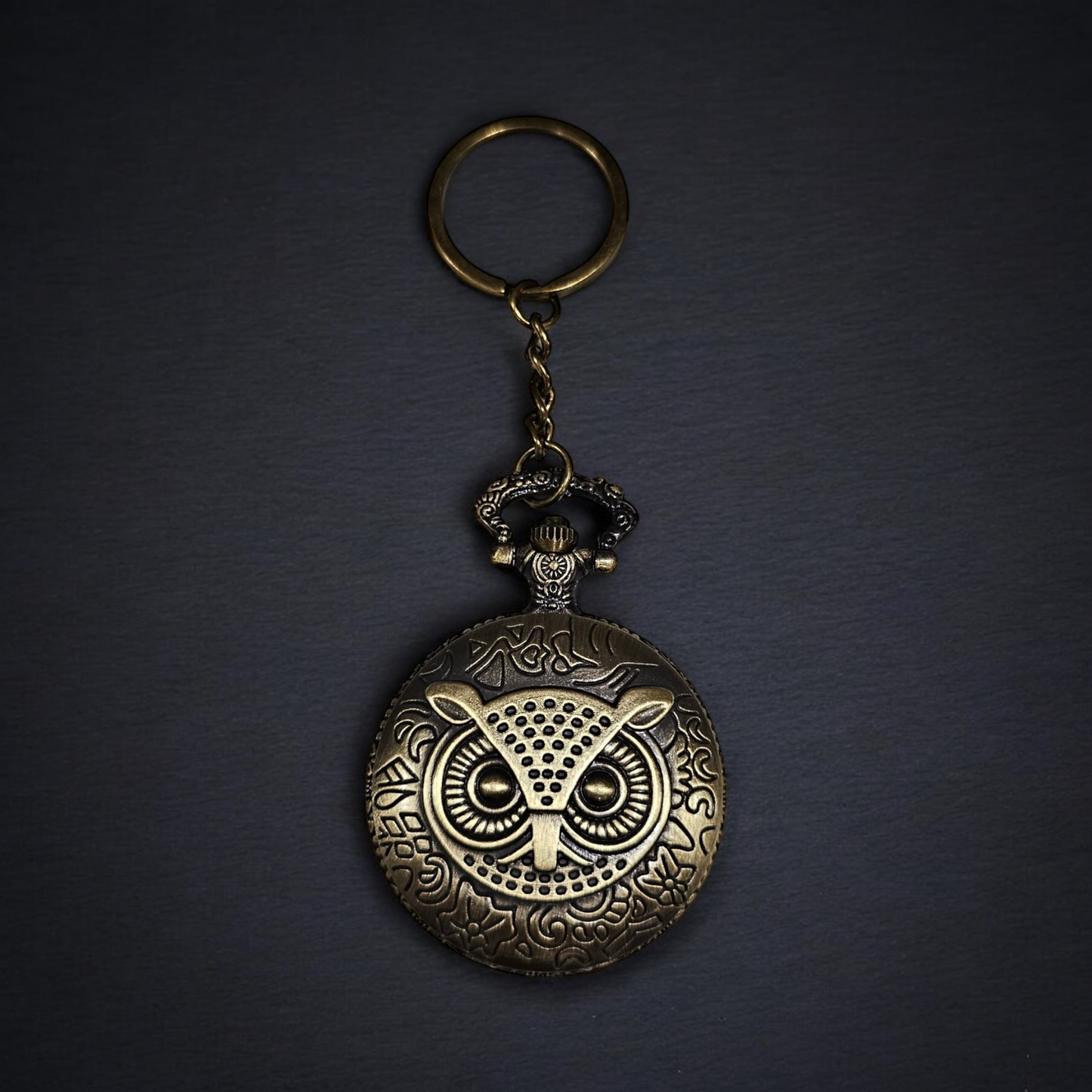 Owl Engraved Pocket Watch - Elegant and Timeless Accessory